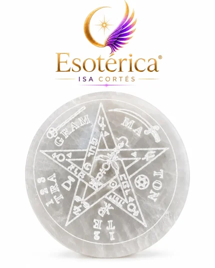 Placa redonda de selenita con un pentagrama grabado y la inscripción Tetragrammaton