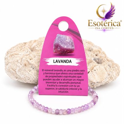 Pulsera de piedra lavanda con cuentas facetadas de tono lila suave en hilo elástico